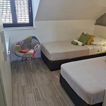 Palace Stafileo Apartament *