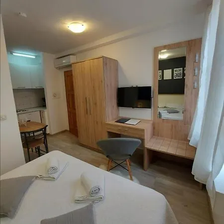Apartment Palace Stafileo Trogir