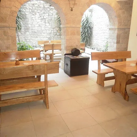 Apartment Palace Stafileo Trogir