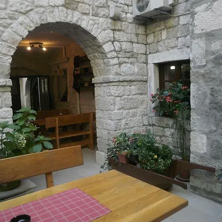 Palace Stafileo * Trogir