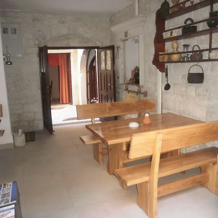 Palace Stafileo Apartment