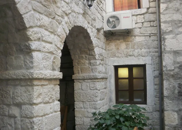 Palace Stafileo شقة تروغير
