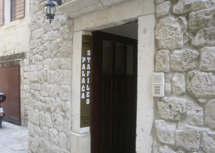 شقة Palace Stafileo *