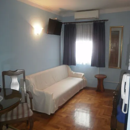 Palace Stafileo تروغير