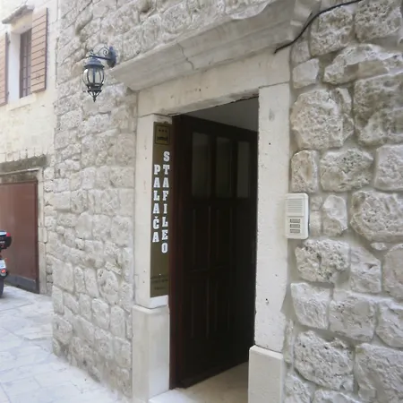 Appartement Palace Stafileo *