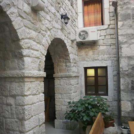 Palace Stafileo Apartment Trogir