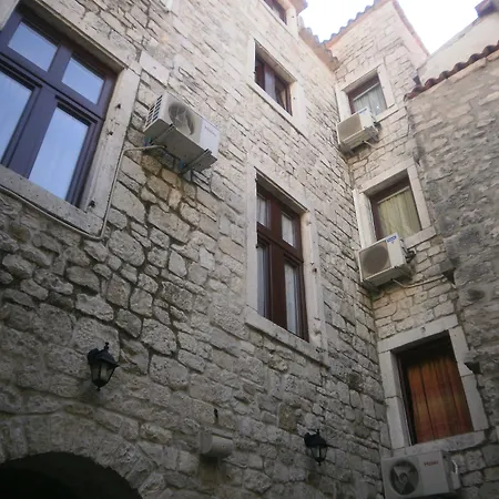 Apartment Palace Stafileo *