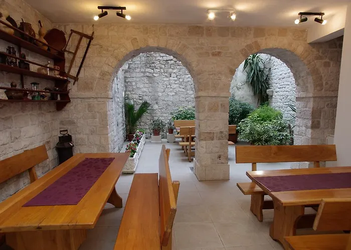 Apartment Palace Stafileo Trogir